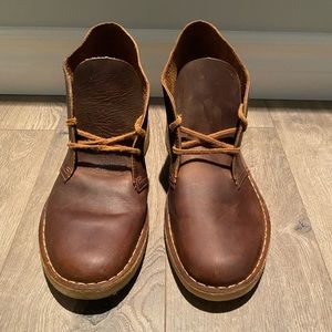 Men’s Clarks originals size 9
